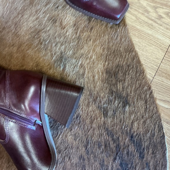 Brown Leather Knee-High Boots wide calf - Picture 3 of 4